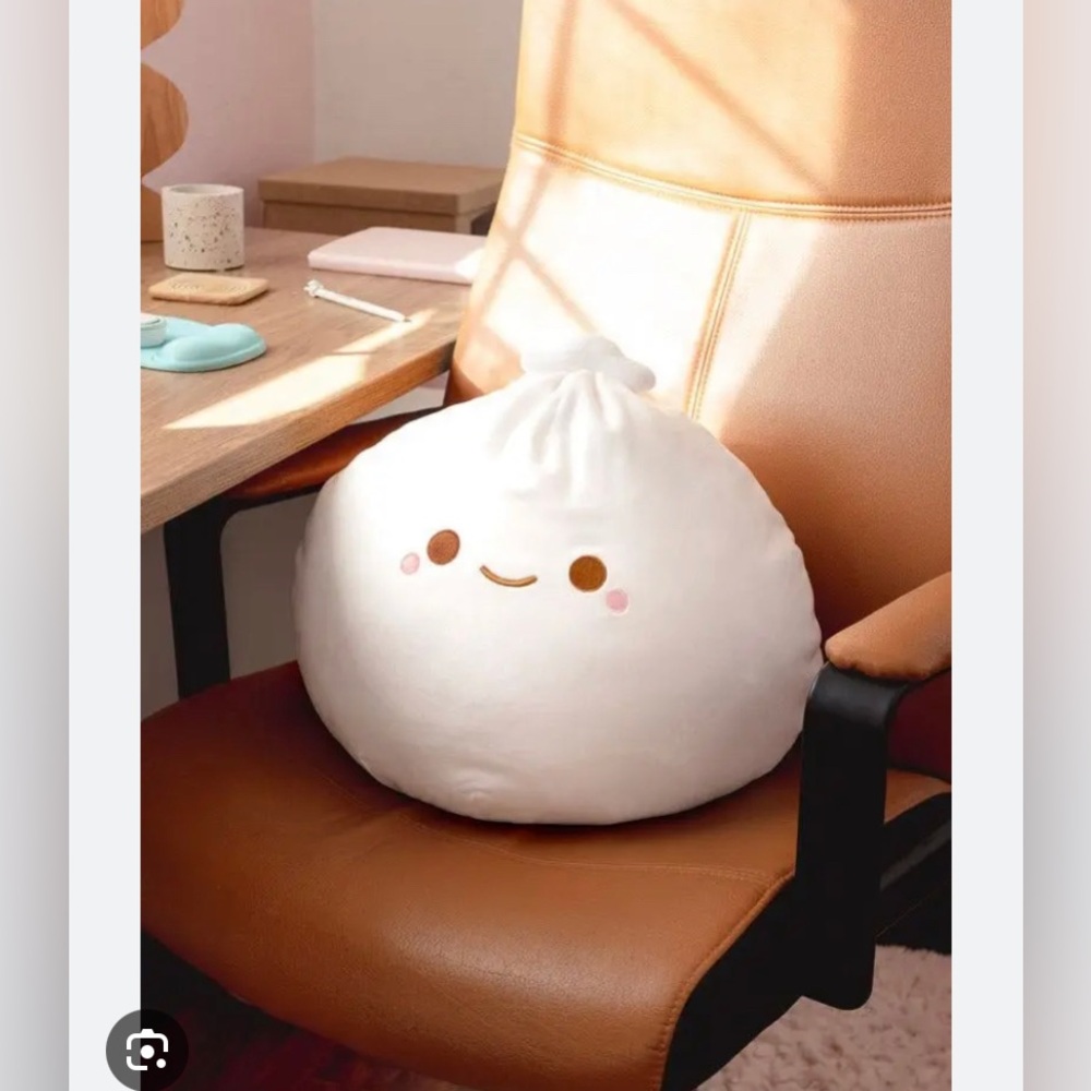 Smoko Lil B Dumpling Mochi Plush with heatable pouch